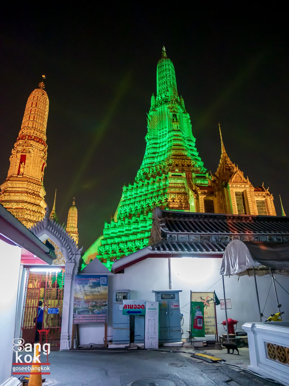 The Green  Phraprang of Wat Arun on St. Patrick's day